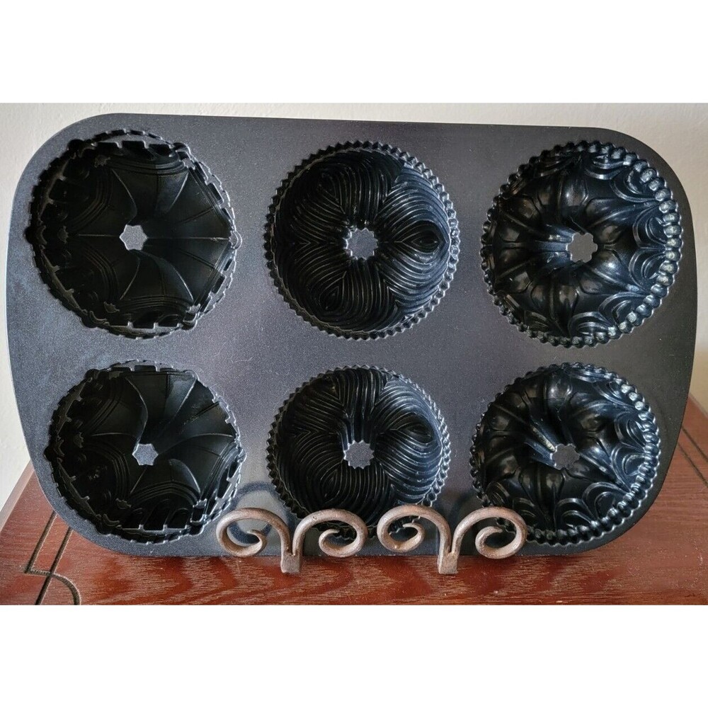 NORDIC WARE 6 Cup Mini Bundt Cake Pan Mold Heavy Cast Aluminum